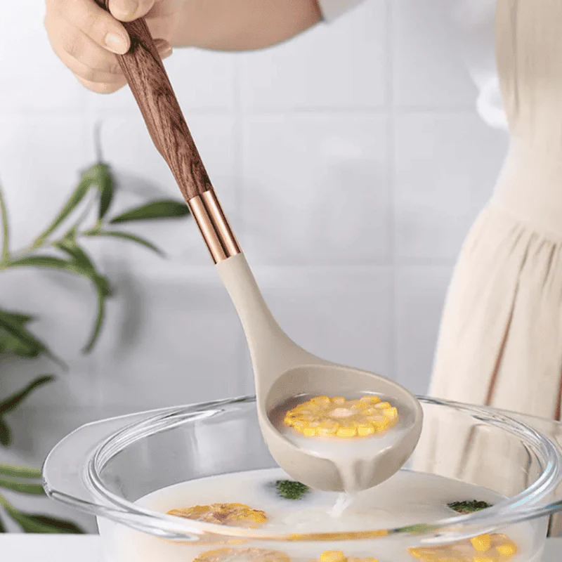 10-Piece Kitchen Utensil Set with Ergonomic Design - Image 3