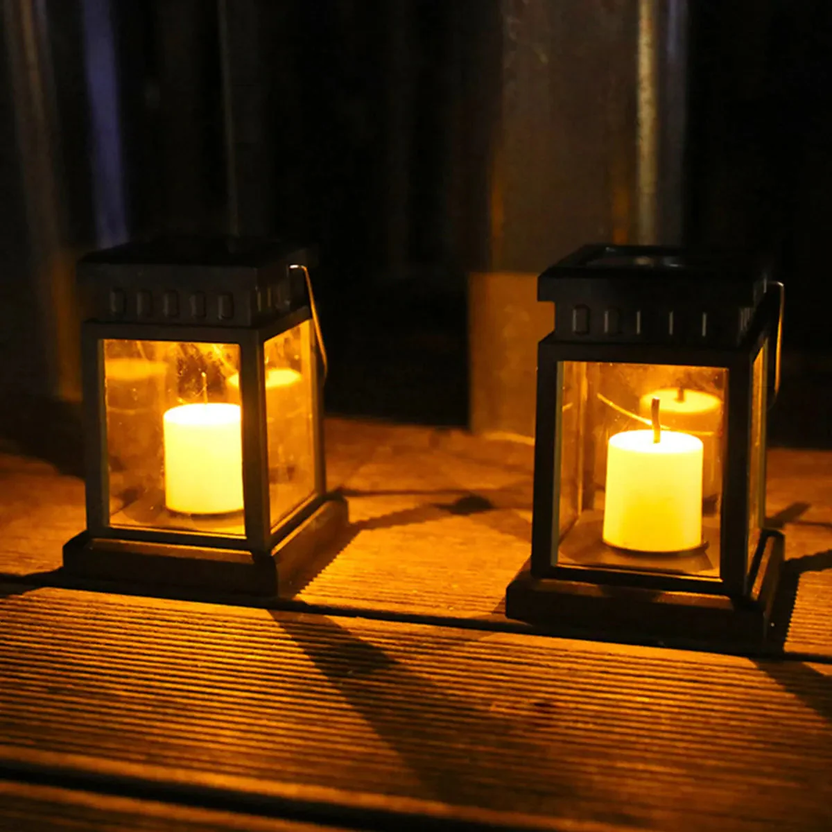 Aurinkoenergialla Toimiva LED-lyhty Ulkokäyttöön