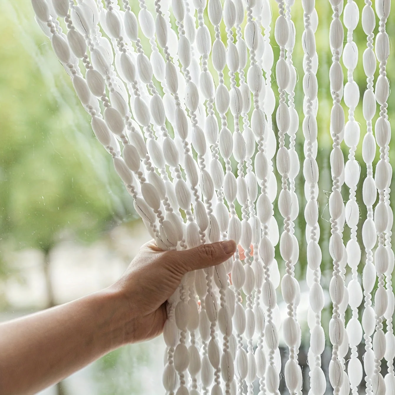 Boho-tyylinen Oviverho Helmillä Koristeltu - Image 2