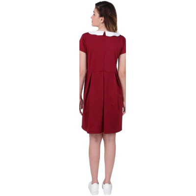 Burgundinpunainen mekko - Image 3