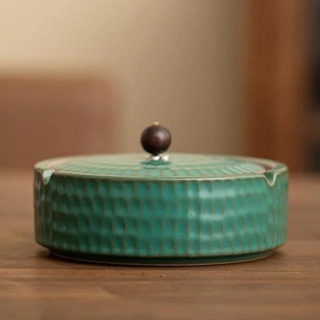 Käsintehty Retro Tuhkakuppi Kannella - Image 4