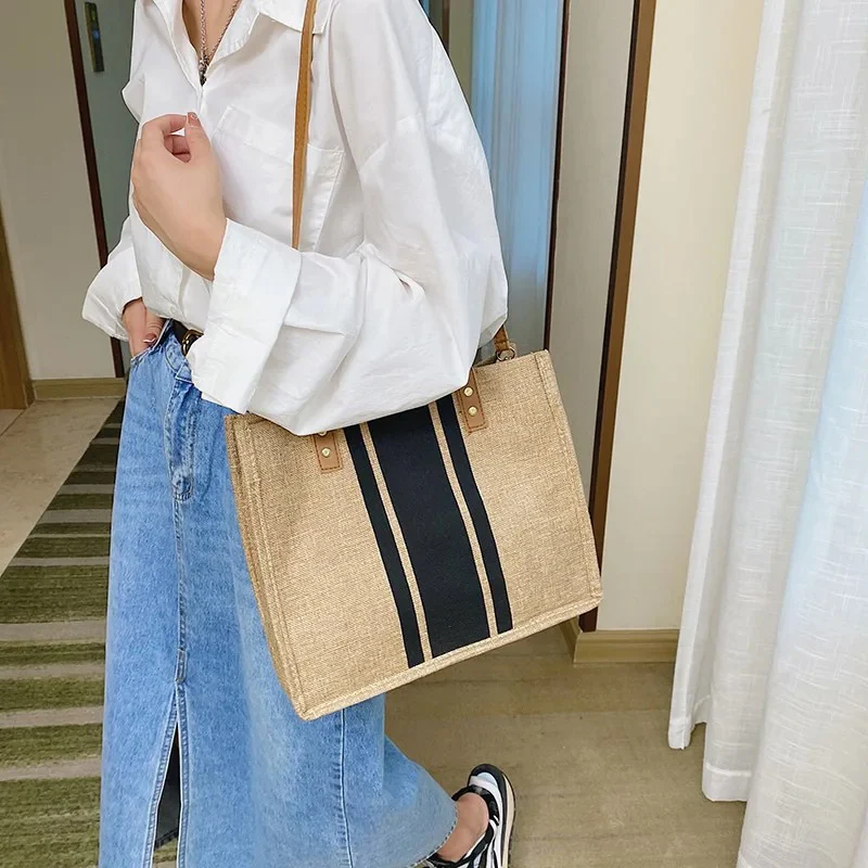 Naisten Canvas Bucket Tote - Image 4
