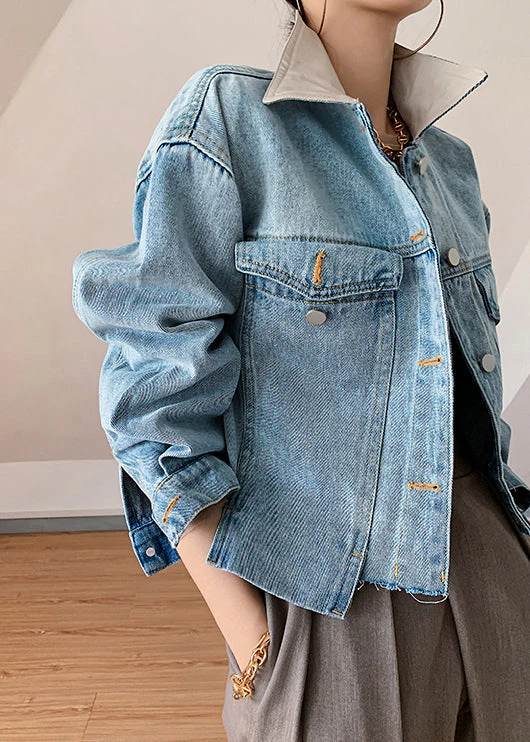 Naisten Denim Takki Sinisillä Napilla - Image 2