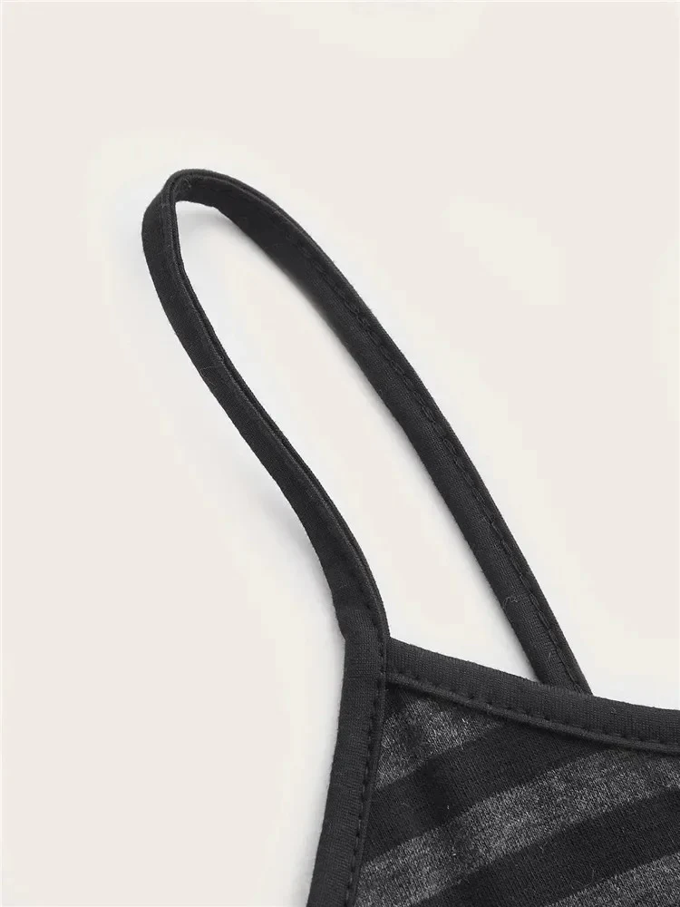 Naisten spagettihihainen crop top - Image 3