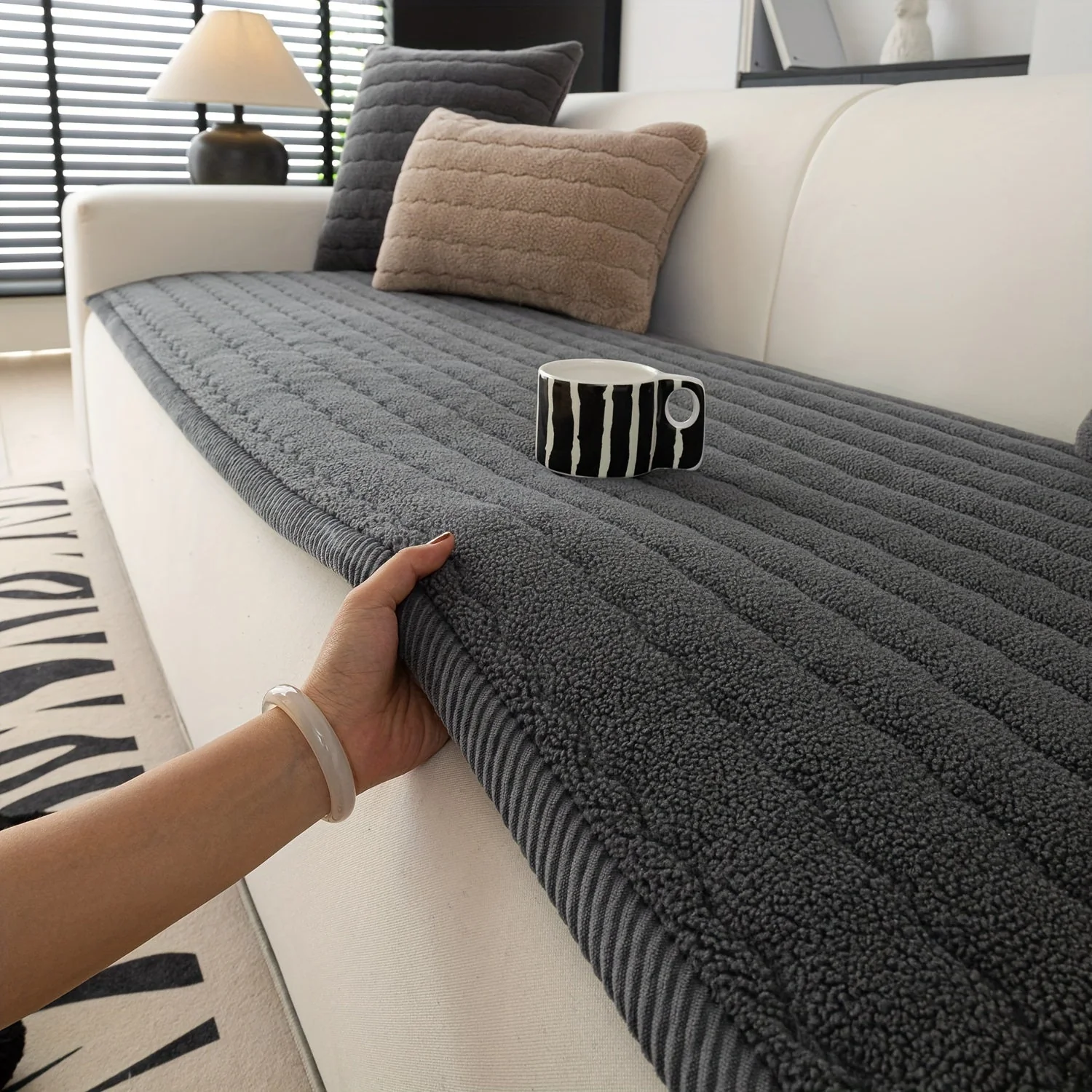 Sohvapäällinen Liukumaton Pehmopäällinen Tyylikäs Suoja - Image 2